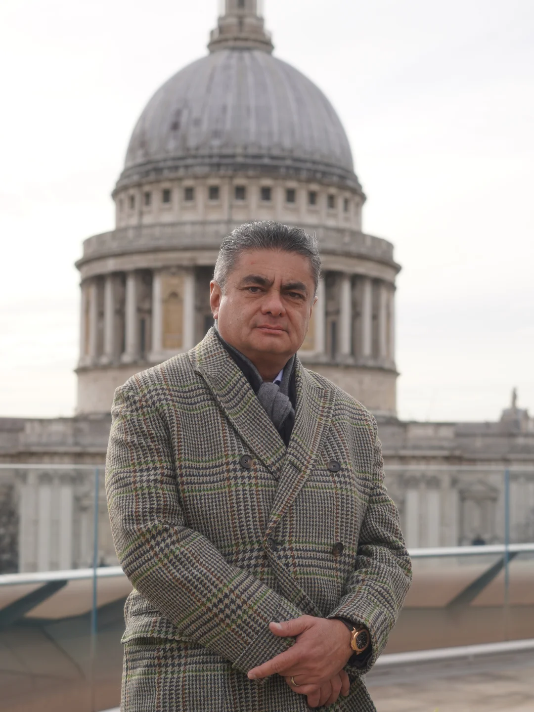 Luis Cházaro